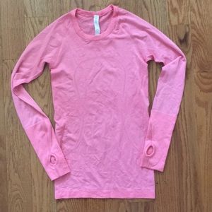 Lululemon workout top